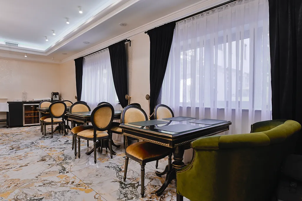 Garni Hotel Astral Park 餐厅